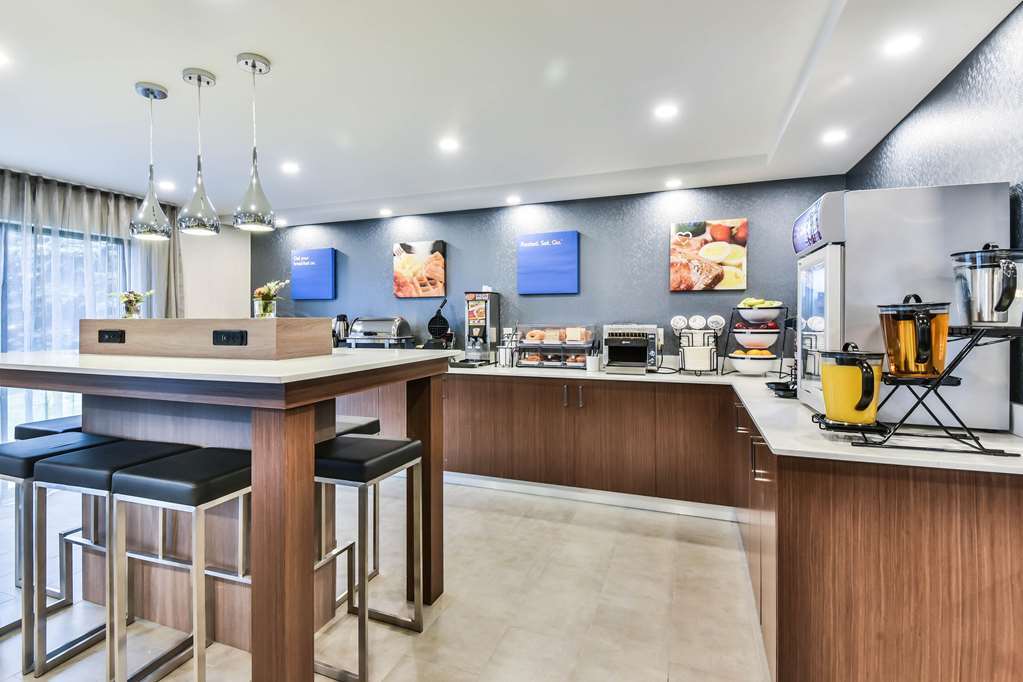 Comfort Inn Aeroport Дорваль Ресторан фото